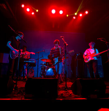 Ciclo Indie Rocks!: Policías y Ladrones + Loiis