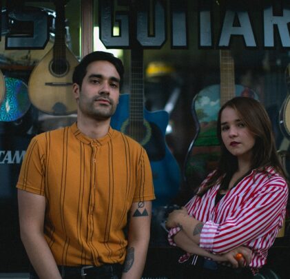 Pønce comparte el sencillo “Perfectos” junto a Soy Emilia