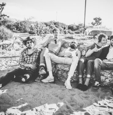 Escucha la nueva canción de Pond