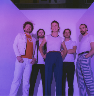 POND comparte el video de “Take Me Avalon I'm Young”