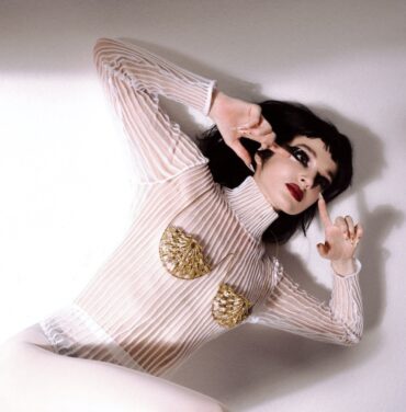 Escucha “Fear Of Dying” de Poppy