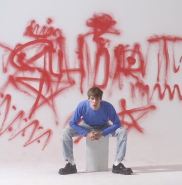 Porches reaparece con nuevo sencillo, “Rag”