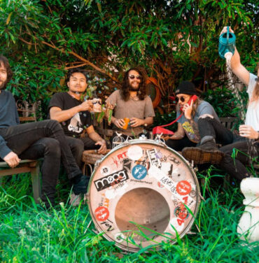 Psychedelic Porn Crumpets está de estreno con “The Terrors”