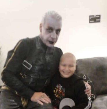 Rammstein se une con un fan muy especial en México