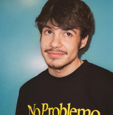 Rex Orange County lanza álbum en vivo y documental