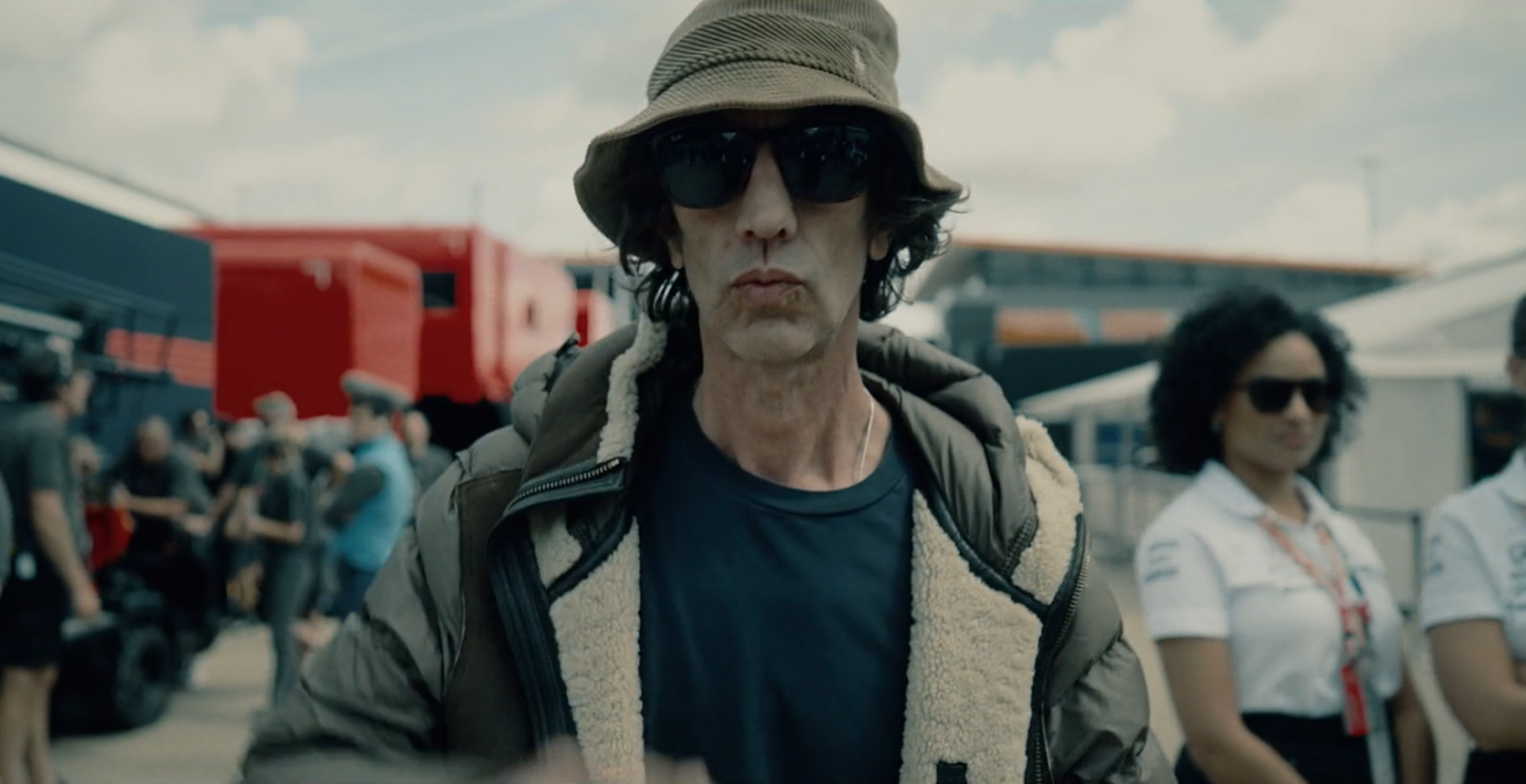 Richard Ashcroft recrea video de “Bitter Sweet Symphony”