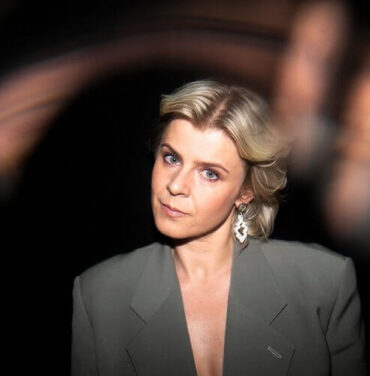 Robyn lanza versión definitiva de 