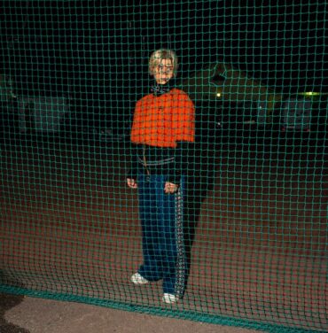 Robyn saca nuevo video