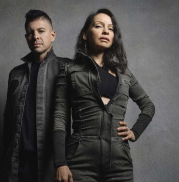 Rodrigo y Gabriela estrena video de “In Between Thoughts”..A New World