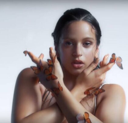 Rosalía comparte su nuevo tema, “Saoko”
