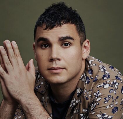 Rostam le hace un cover a Bob Dylan