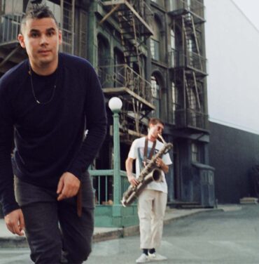 Así suena “Changephobia”, el nuevo sencillo de Rostam