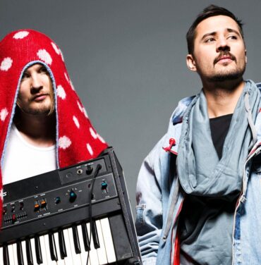Escucha completo 'The Inevitable End' de Röyksopp