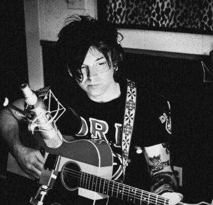 Ryan Adams lanza 