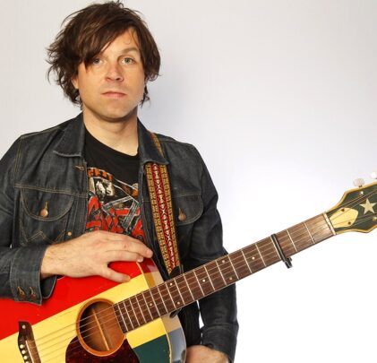 Ryan Adams lanza un álbum cover a Taylor Swift