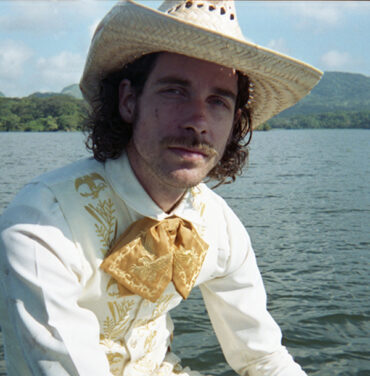 PREMIERE: Ryder The Eagle comparte video para “Follymoon”