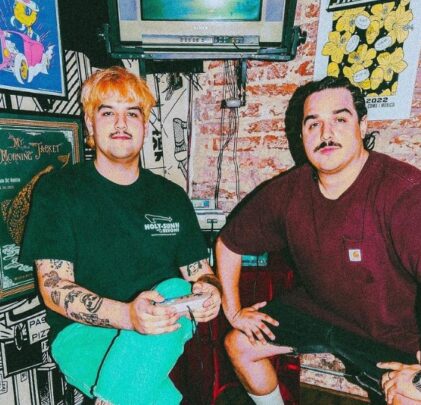 Sgt. Papers está de vuelta con “Un Toque o Dos”