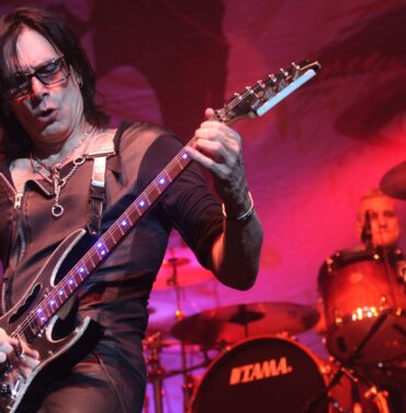 Steve Vai y la maestría de la versatilidad