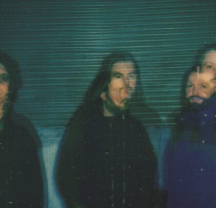 SUUNS deslumbra con su nuevo sencillo, “Overture”