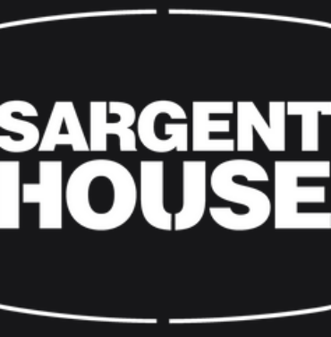 La fundadora de la disquera Sargent House, se retira tras acusaciones