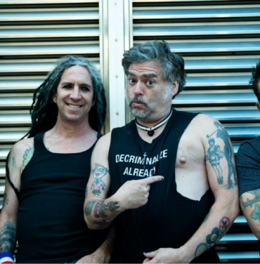 NOFX estrena canción escrita para Blink-182