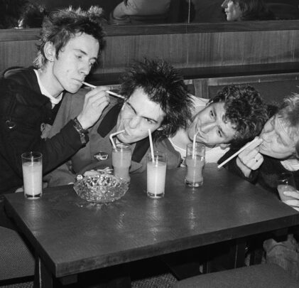 Dr. Martens sacará diseños con Sex Pistols