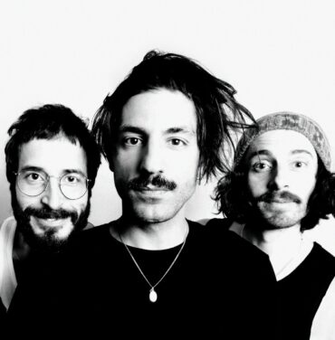 Sexy Zebras regresa con el sencillo “Tonterías”