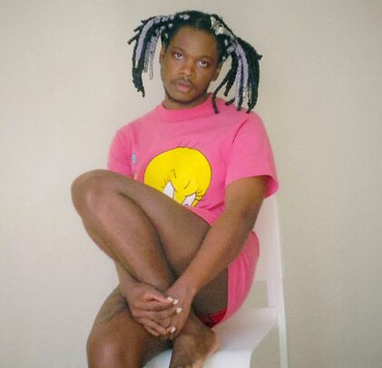 Shamir anuncia su primer libro 'But I’m a Painter'