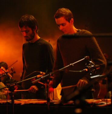 Escucha “Stendur æva”, lo nuevo de Sigur Rós