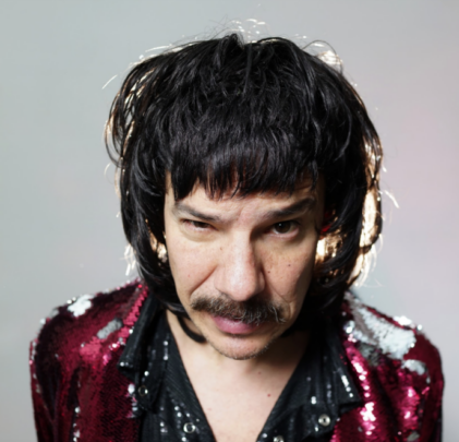 Escucha aquí “Esmalte”, lo nuevo de Silverio