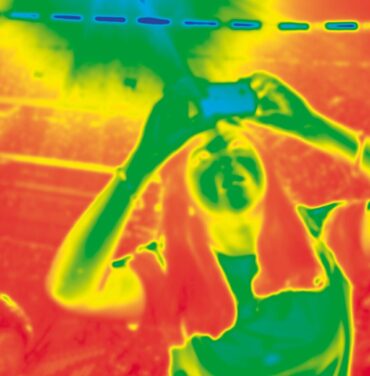 Silverio hipnotiza con “El Iluminado (Rebajado)”