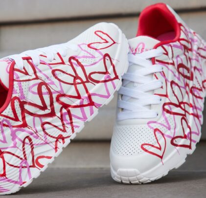 ¡Skechers te regala sneakers en San Valentín!