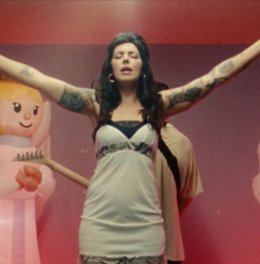 Sleigh Bells libera “Justine Go Genesis”