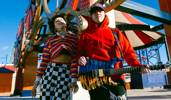 Sleigh Bells revive su esencia con “Wanna Start a Band?”