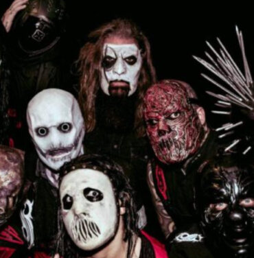 Un fan le regaló un corazón de una vaca a Slipknot
