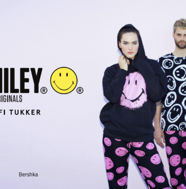 Sofi Tukker es la cara de la colección Smiley x Bershka