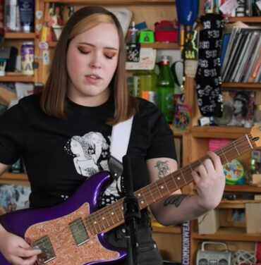 Soccer Mommy presenta su “Tiny Desk Concert”