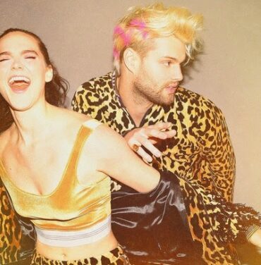 Sofi Tukker en el anuncio de iPhone X