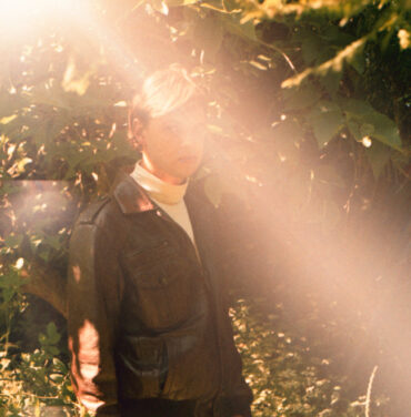 Escucha “I Wear Shades”, el primer single de Souldier