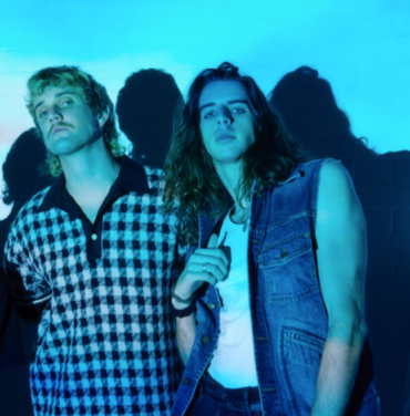 Escucha “Lots of Nothing”, de Spacey Jane con Bennee