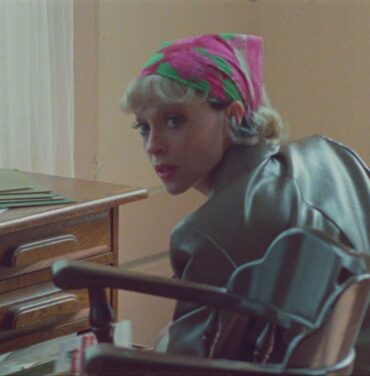 St. Vincent estrena el sencillo “Down”