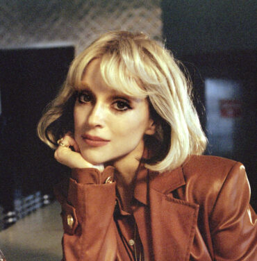 St. Vincent comparte su sencillo “Pay Your Way In Pain”