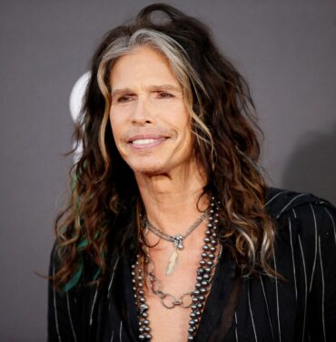 Steven Tyler vuelve a rehabilitación