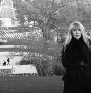 Stevie Nicks comparte su tema “Show Them The Way”