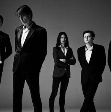 Suede estrena canción
