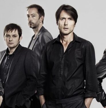 Suede lanzará una edición especial de 'Coming Up'
