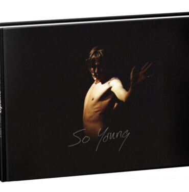 Suede anuncia libro de fotografías inéditas