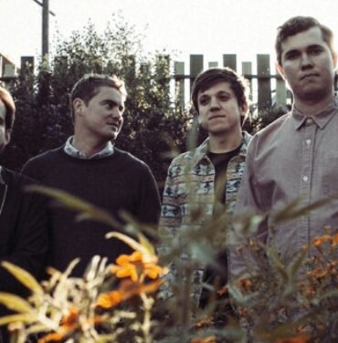 Surfer Blood coverea 