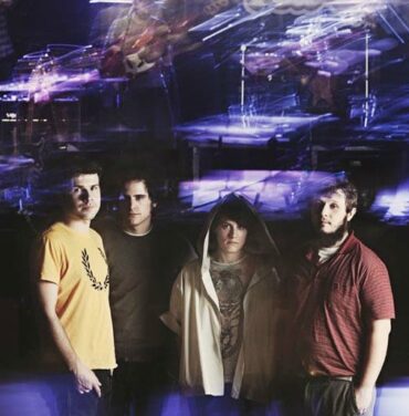 Triángulo de Amor Bizarro presenta 