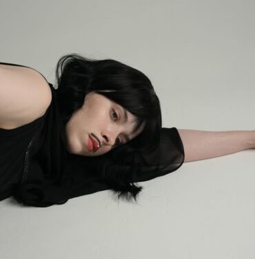 Teri Gender Bender regresa introspectiva en “SANAR”